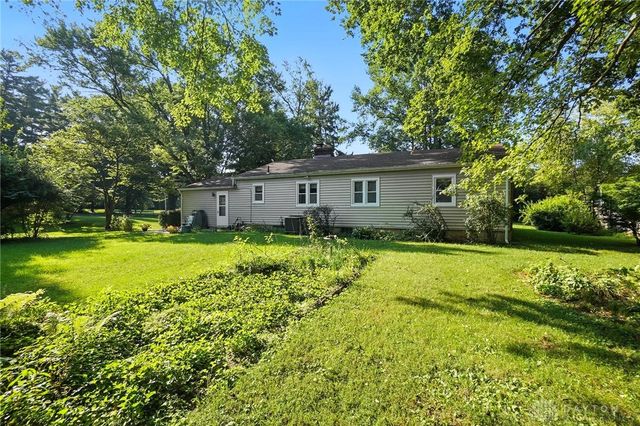 2064 Fairfield Pike, Springfield, OH 45502