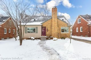2252 Pembroke Road, Birmingham, MI 48009