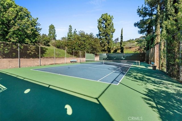 6752 Hillpark 303, Los Angeles, CA 90068