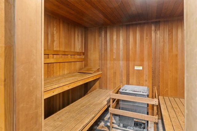 6752 Hillpark 303, Los Angeles, CA 90068