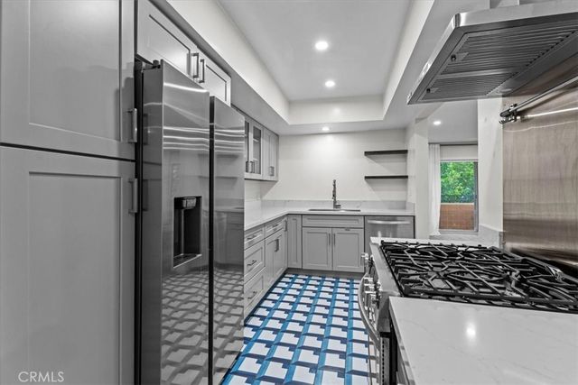 6752 Hillpark 303, Los Angeles, CA 90068