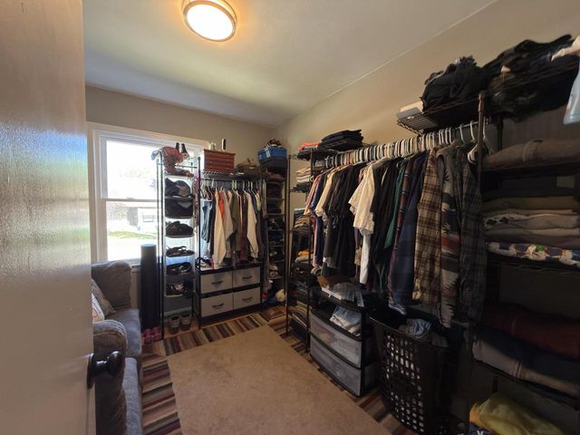 7501 W Vienna COURT, Milwaukee, WI 53216