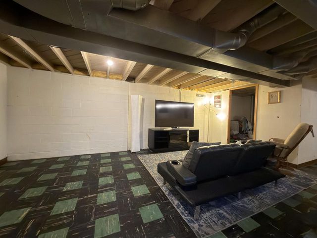 7501 W Vienna COURT, Milwaukee, WI 53216