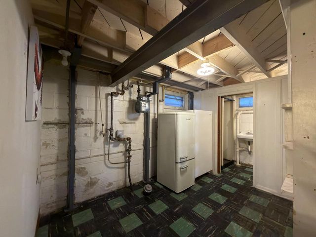 7501 W Vienna COURT, Milwaukee, WI 53216