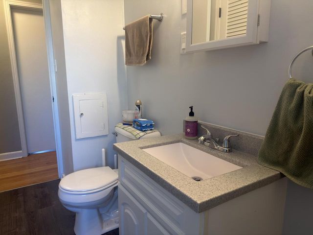 7501 W Vienna COURT, Milwaukee, WI 53216
