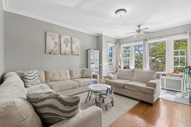 5316 W Pensacola Avenue, Chicago, IL 60641
