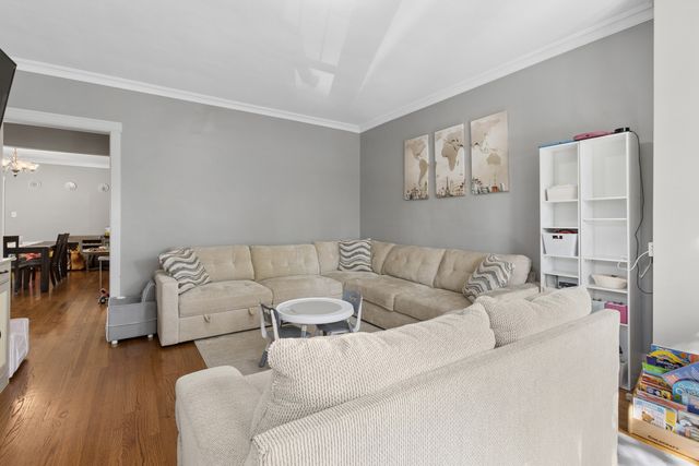 5316 W Pensacola Avenue, Chicago, IL 60641