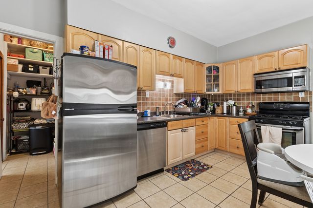 5316 W Pensacola Avenue, Chicago, IL 60641
