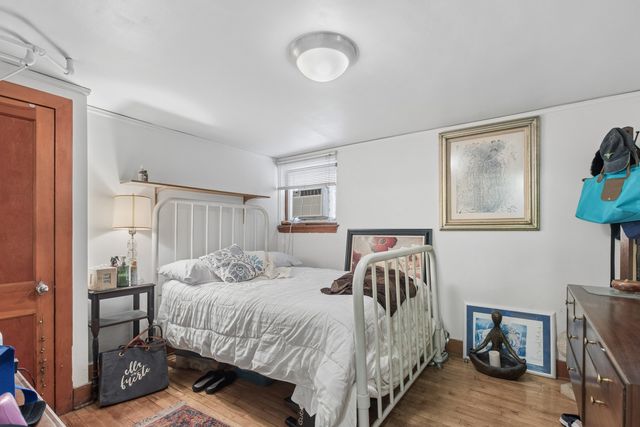 5316 W Pensacola Avenue, Chicago, IL 60641