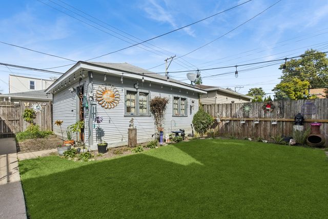 5316 W Pensacola Avenue, Chicago, IL 60641
