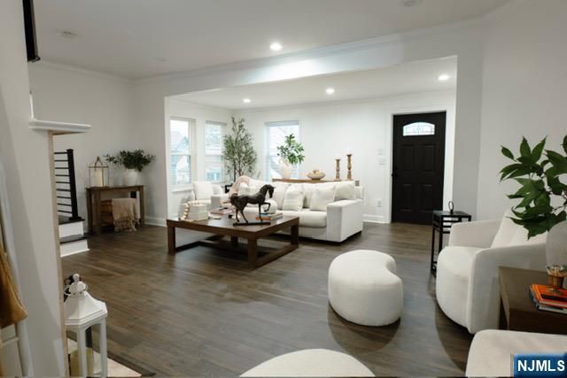 290 Elm Avenue, Bogota, NJ 07603