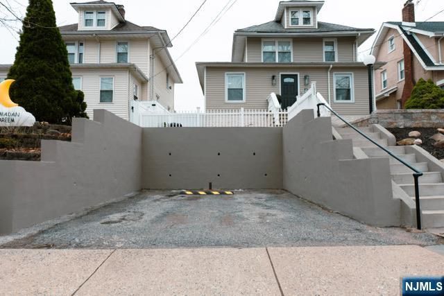 290 Elm Avenue, Bogota, NJ 07603