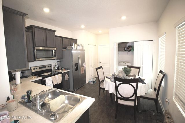 335 ARALIA Lane, Jacksonville, FL 32216