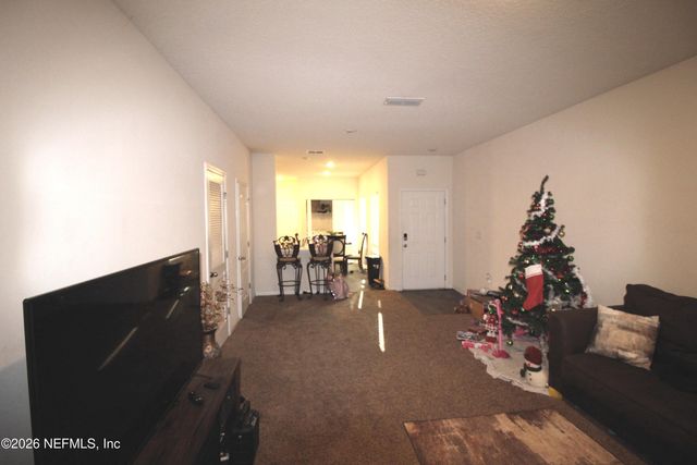 335 ARALIA Lane, Jacksonville, FL 32216