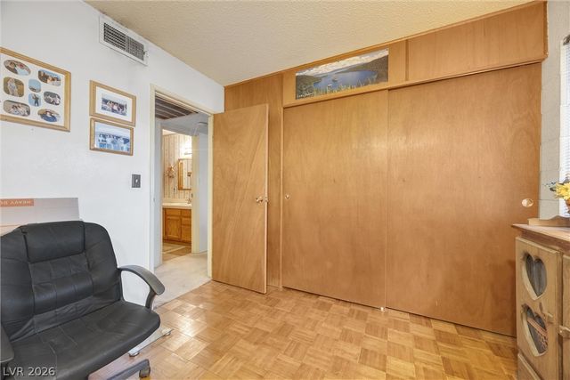 5198 Wilbur Street, Las Vegas, NV 89119