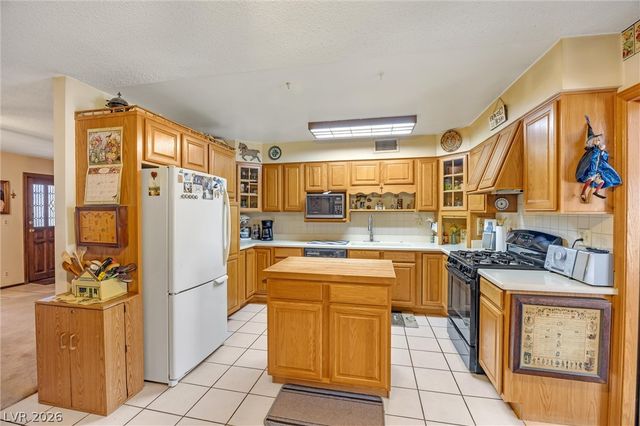 5198 Wilbur Street, Las Vegas, NV 89119