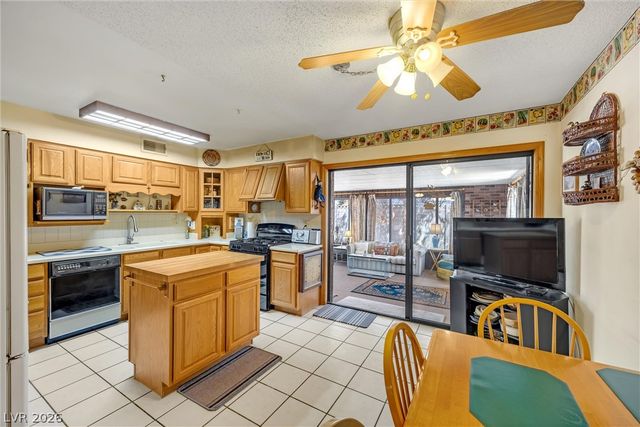 5198 Wilbur Street, Las Vegas, NV 89119