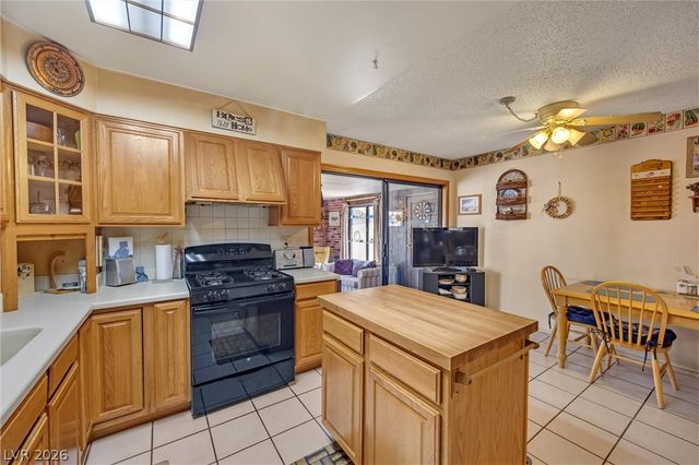 5198 Wilbur Street, Las Vegas, NV 89119