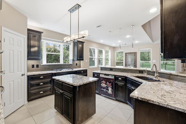 3001 Parkhaven Drive, Flower Mound, TX 75022