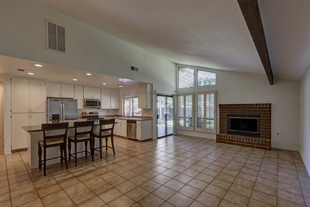 4401 The Ct, Sacramento, CA 95821