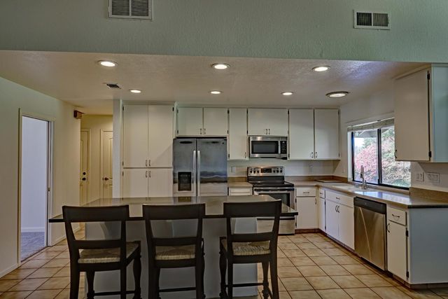 4401 The Ct, Sacramento, CA 95821