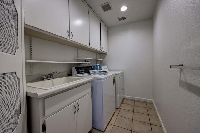 4401 The Ct, Sacramento, CA 95821