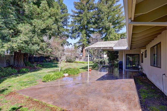 4401 The Ct, Sacramento, CA 95821