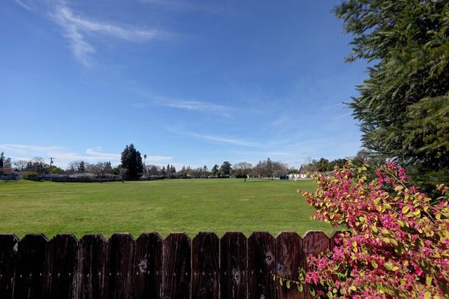 4401 The Ct, Sacramento, CA 95821