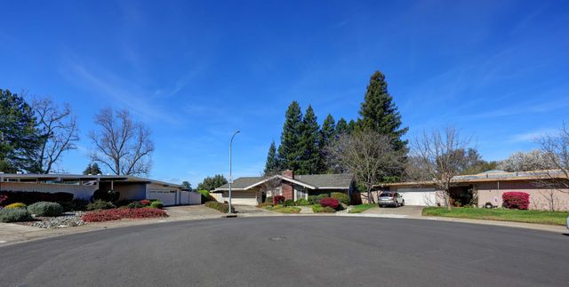 4401 The Ct, Sacramento, CA 95821