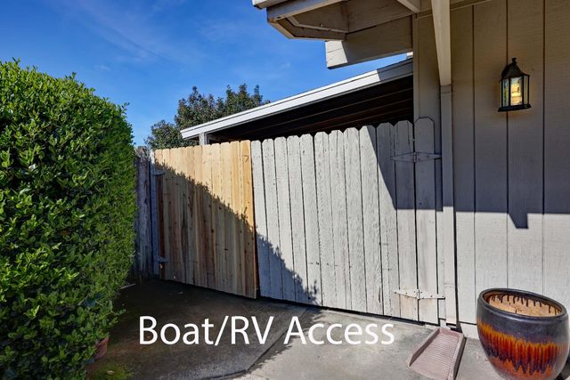 4401 The Ct, Sacramento, CA 95821