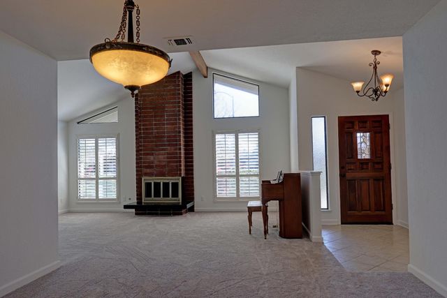 4401 The Ct, Sacramento, CA 95821