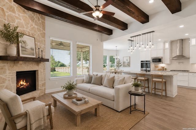 9015 Mendrin Rdg, Fair Oaks Ranch, TX 78015