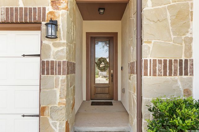 9015 Mendrin Rdg, Fair Oaks Ranch, TX 78015