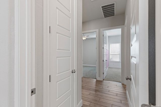 9015 Mendrin Rdg, Fair Oaks Ranch, TX 78015
