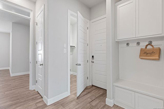 9015 Mendrin Rdg, Fair Oaks Ranch, TX 78015