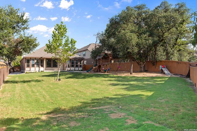 9015 Mendrin Rdg, Fair Oaks Ranch, TX 78015
