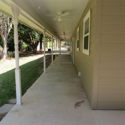 651 Sam Houston Loop, Point Blank, TX 77364