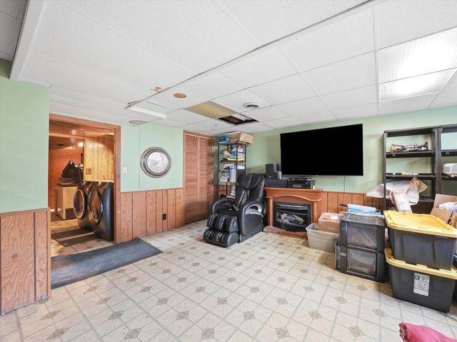 909 Cypress Lane, Joliet, IL 60435