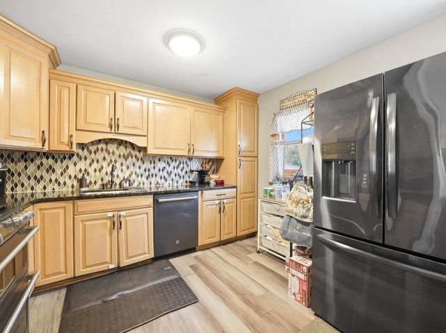 909 Cypress Lane, Joliet, IL 60435