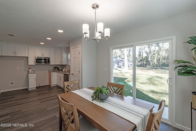 4135 COLLINS Road, Jacksonville, FL 32244