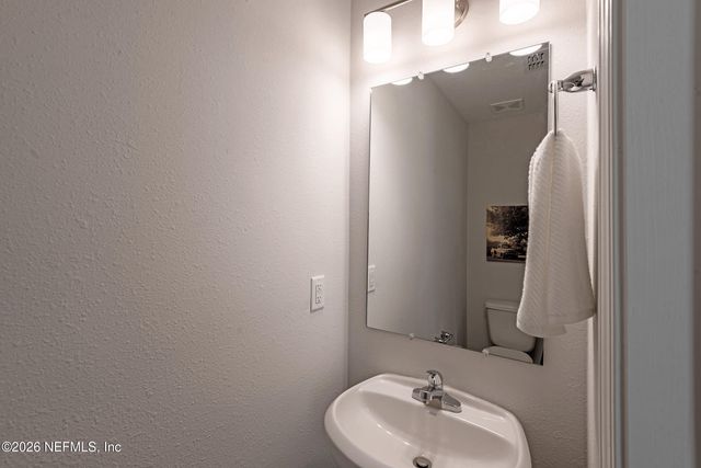 4135 COLLINS Road, Jacksonville, FL 32244