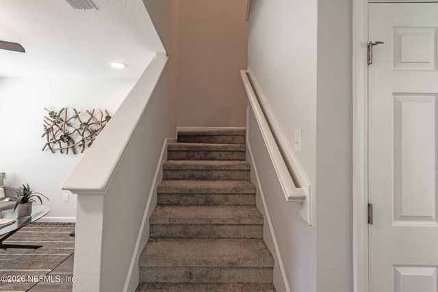 4135 COLLINS Road, Jacksonville, FL 32244