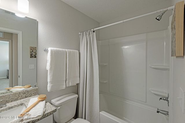 4135 COLLINS Road, Jacksonville, FL 32244