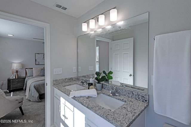 4135 COLLINS Road, Jacksonville, FL 32244