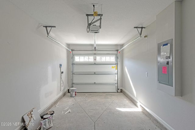 4135 COLLINS Road, Jacksonville, FL 32244