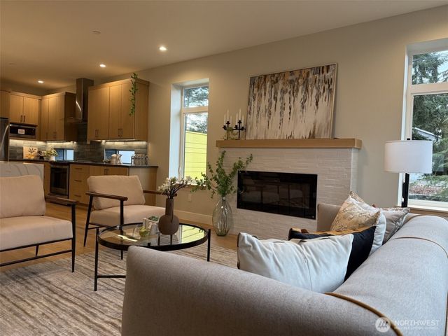 16344 Linden Avenue N, Shoreline, WA 98133