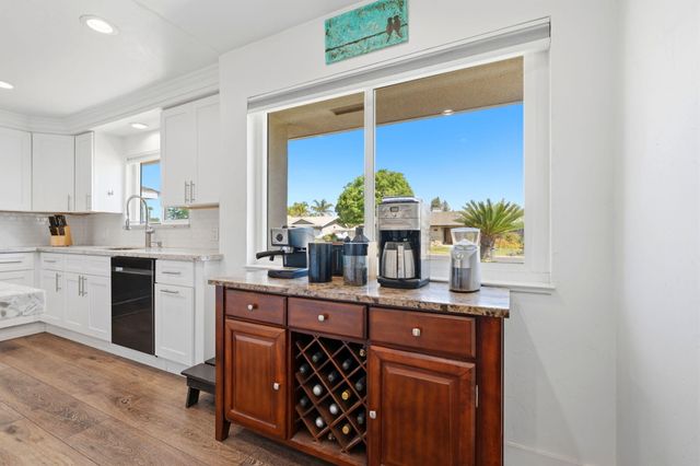 365 E Sycamore Drive, Hanford, CA 93230