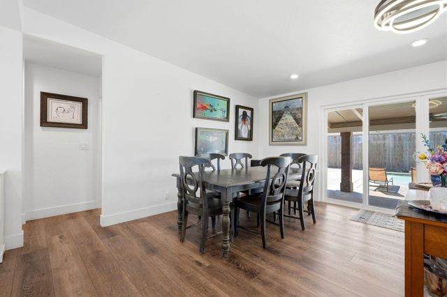 365 E Sycamore Drive, Hanford, CA 93230