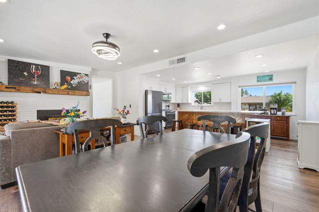365 E Sycamore Drive, Hanford, CA 93230