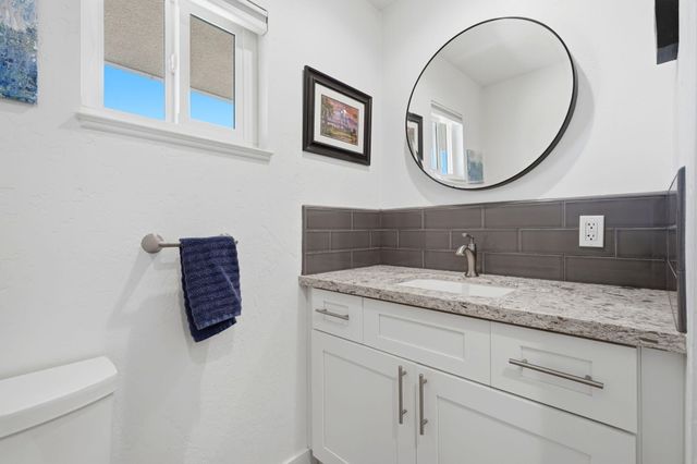 365 E Sycamore Drive, Hanford, CA 93230